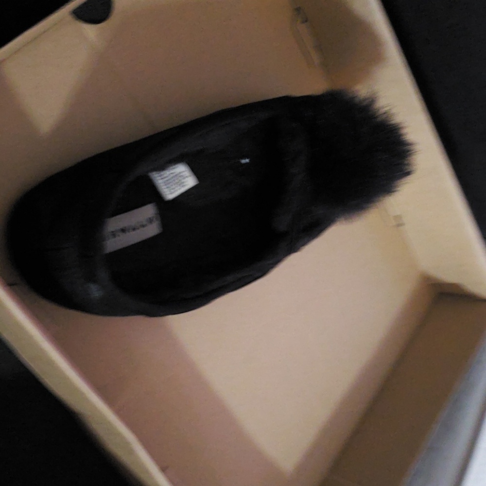 Shoes - Picture 3 of 3
